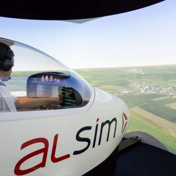 Twin Engine Aeroplane Simulator Lesson - 60 Minute - DA42